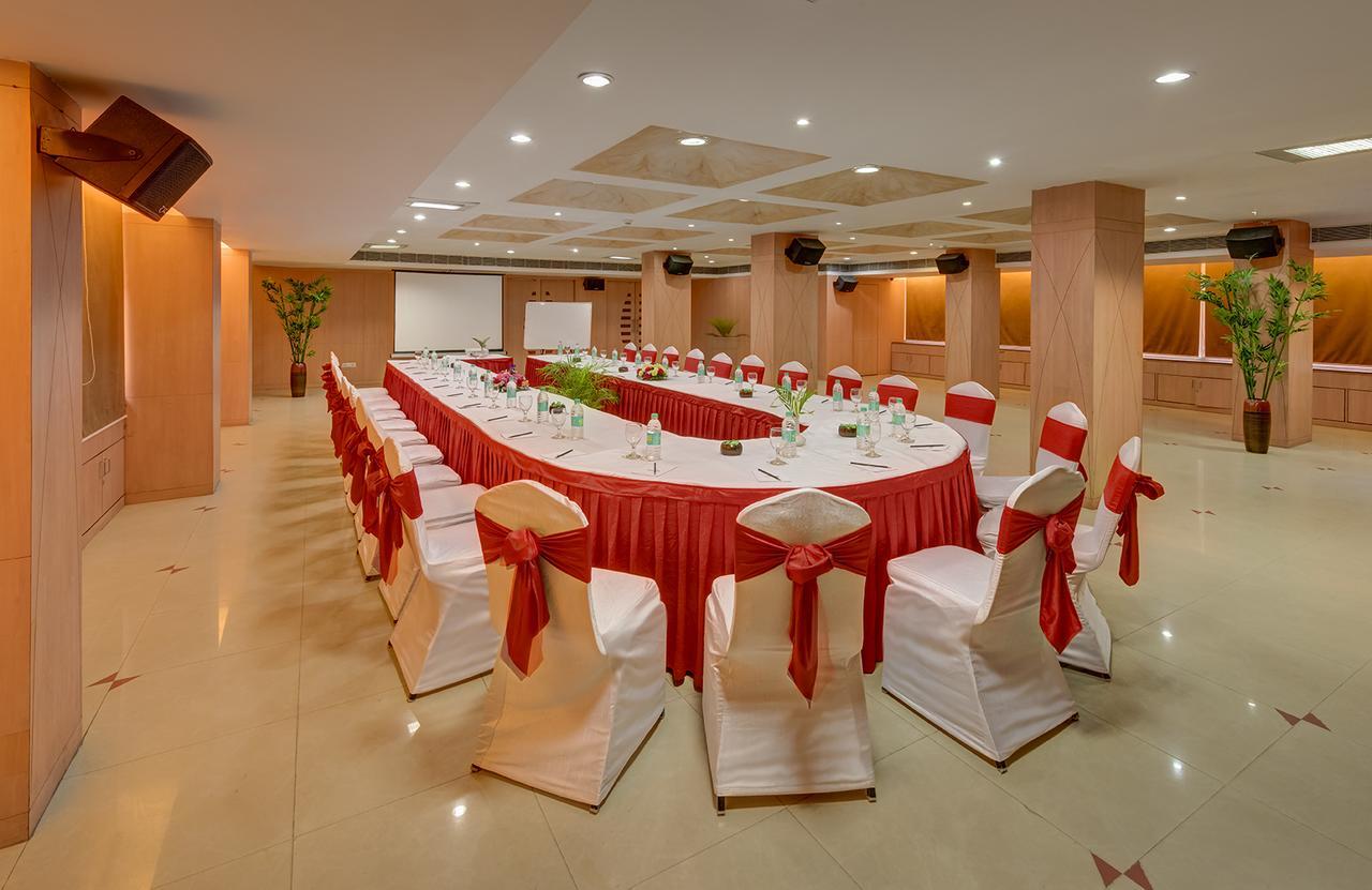 Cygnett Inn Dwarka  Luaran gambar